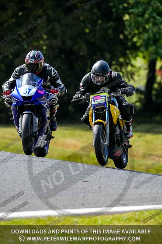 cadwell no limits trackday;cadwell park;cadwell park photographs;cadwell trackday photographs;enduro digital images;event digital images;eventdigitalimages;no limits trackdays;peter wileman photography;racing digital images;trackday digital images;trackday photos